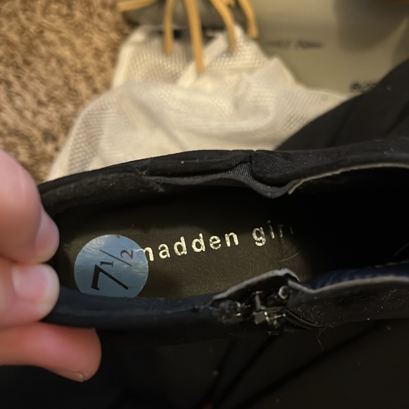 Madden Girl heels Black suede - Picture 4 of 5